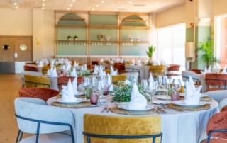 Salón decorado para celebrar una boda en Alcalá de los Gazules 