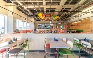 Interior del restaurante Burger King de Alcalá de los Gazules