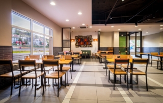 Interior de restaurante Burger King ubicado en Loja, Granada